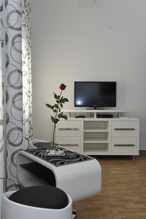 Apartment Jovana Nikšić Rum bild